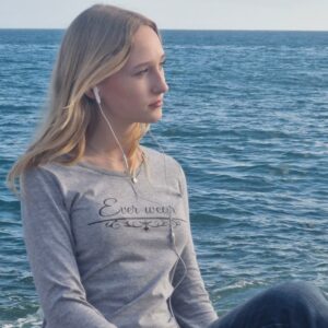 gray longsleve everwear summer